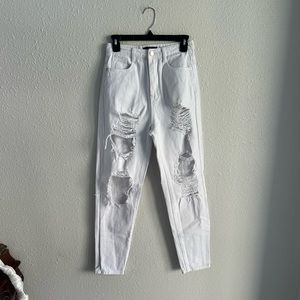 White Ripped High Rise Mom Jeans 
Riot Missguided 
Size: 4
